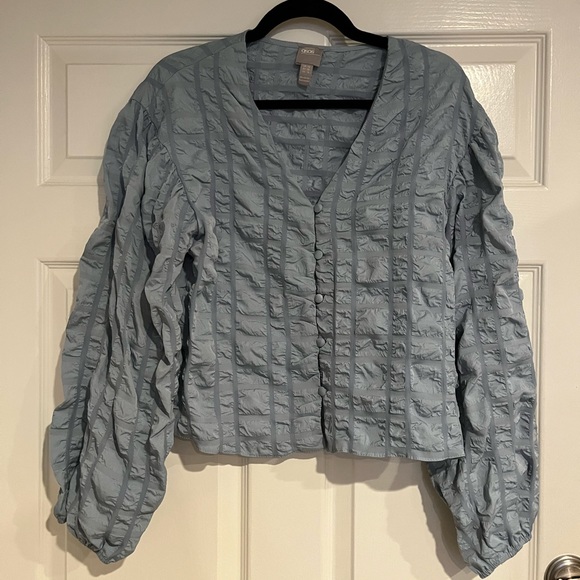 NWOT - ASOS Long Sleeve Textured Top with Button Front - Picture 5 of 8